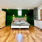 Jarzebata Holiday home *